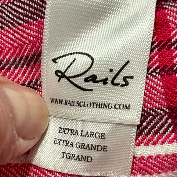 Rails Hunter Button Down in Raspberry & White - Picture 4 of 6